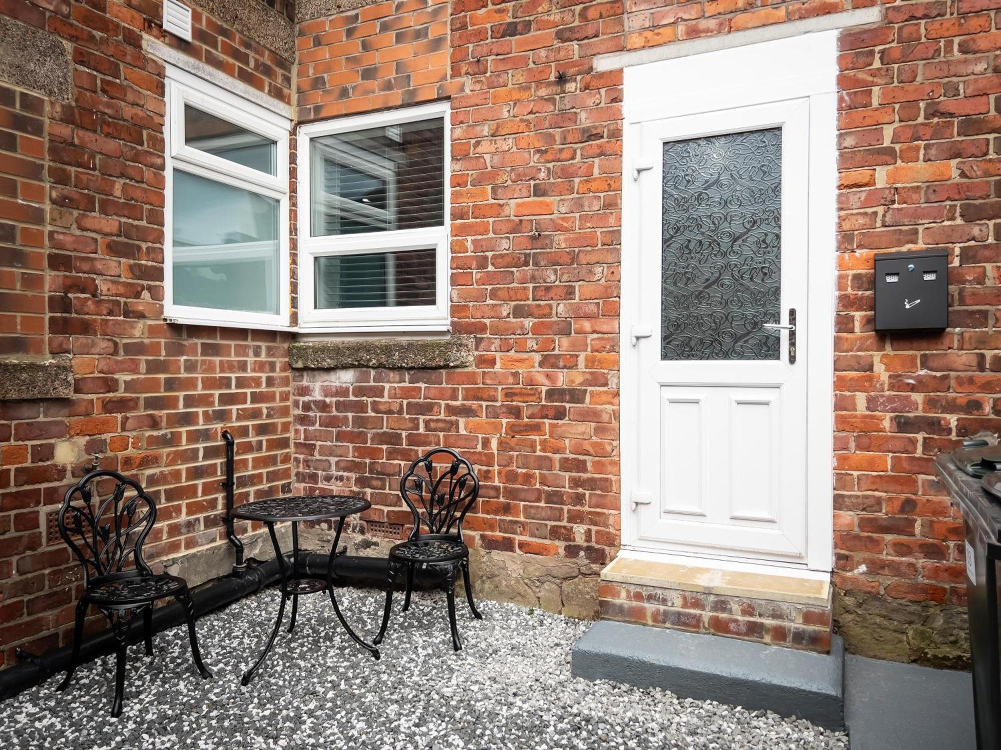 Newly Refurbished 6 Person En-Suite Apartment Tyne & Wear Newcastle Upon Tyne Killingworth Exteriör bild